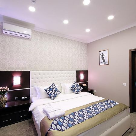 Premier Hotel Бишкек Екстериор снимка