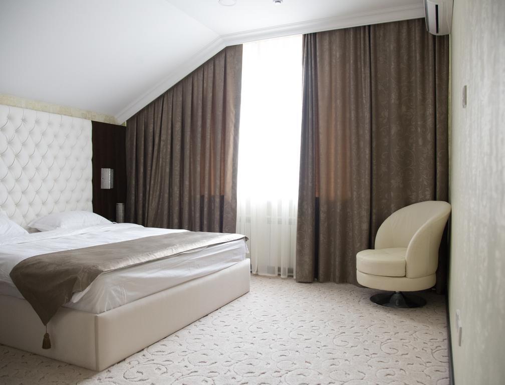 Premier Hotel Бишкек Стая снимка