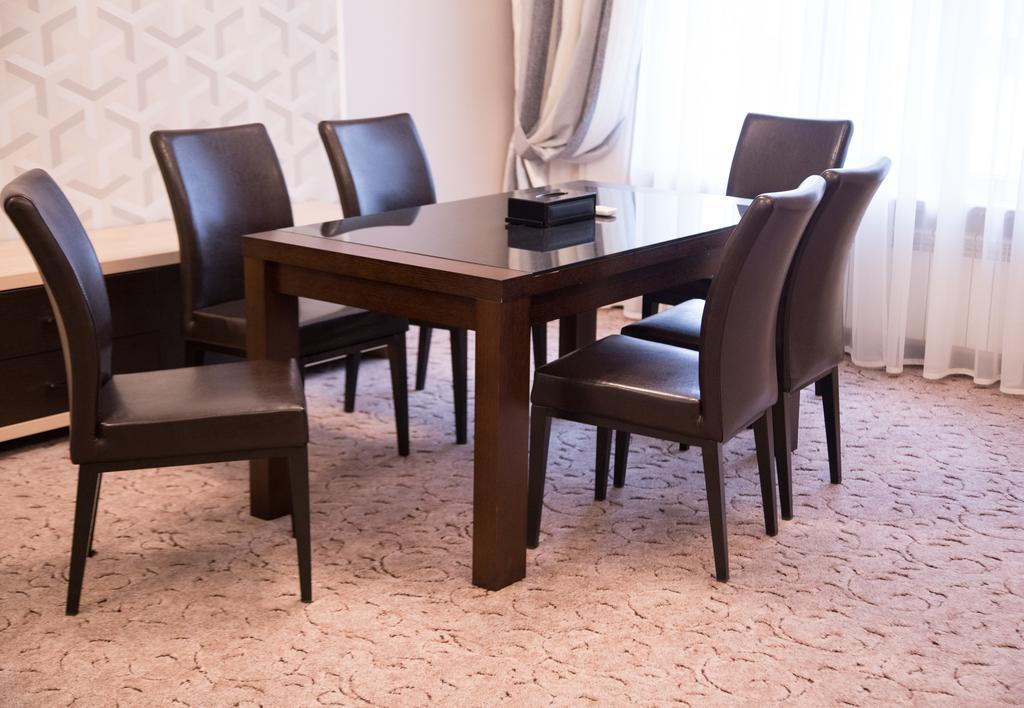 Premier Hotel Бишкек Стая снимка