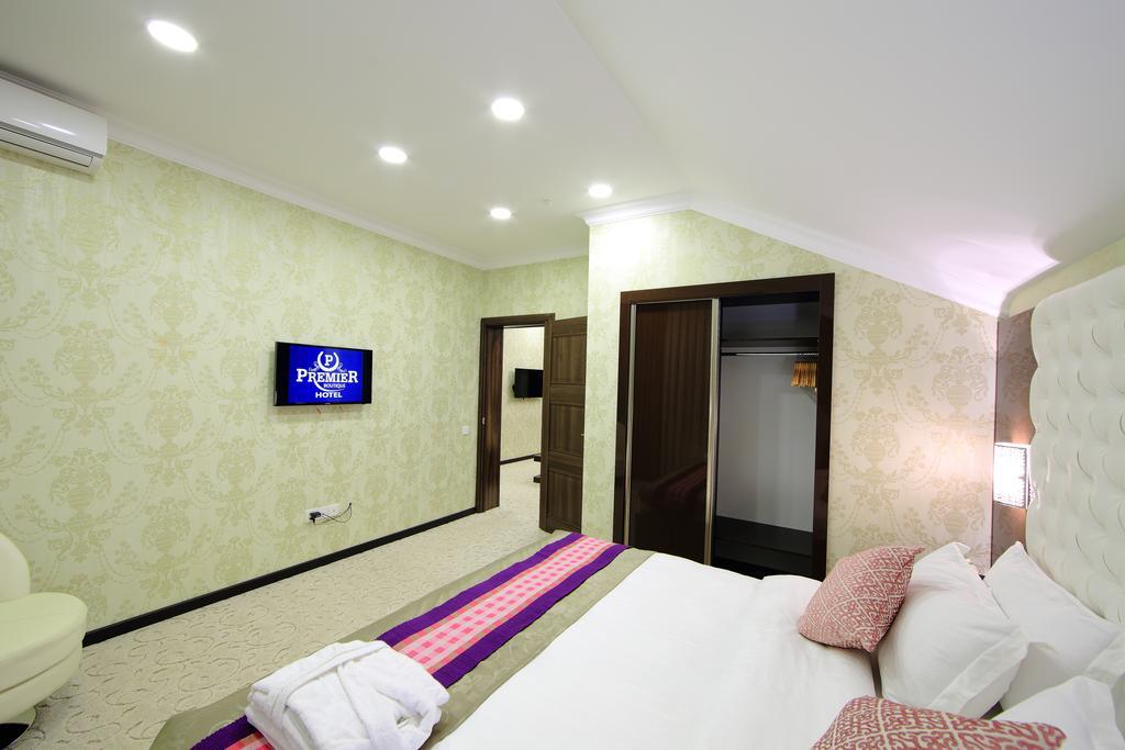 Premier Hotel Бишкек Екстериор снимка