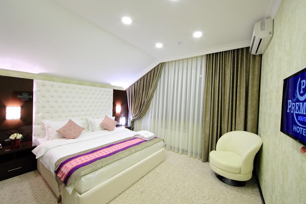 Premier Hotel Бишкек Екстериор снимка