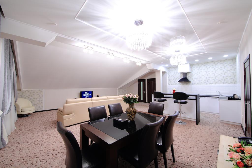 Premier Hotel Бишкек Екстериор снимка