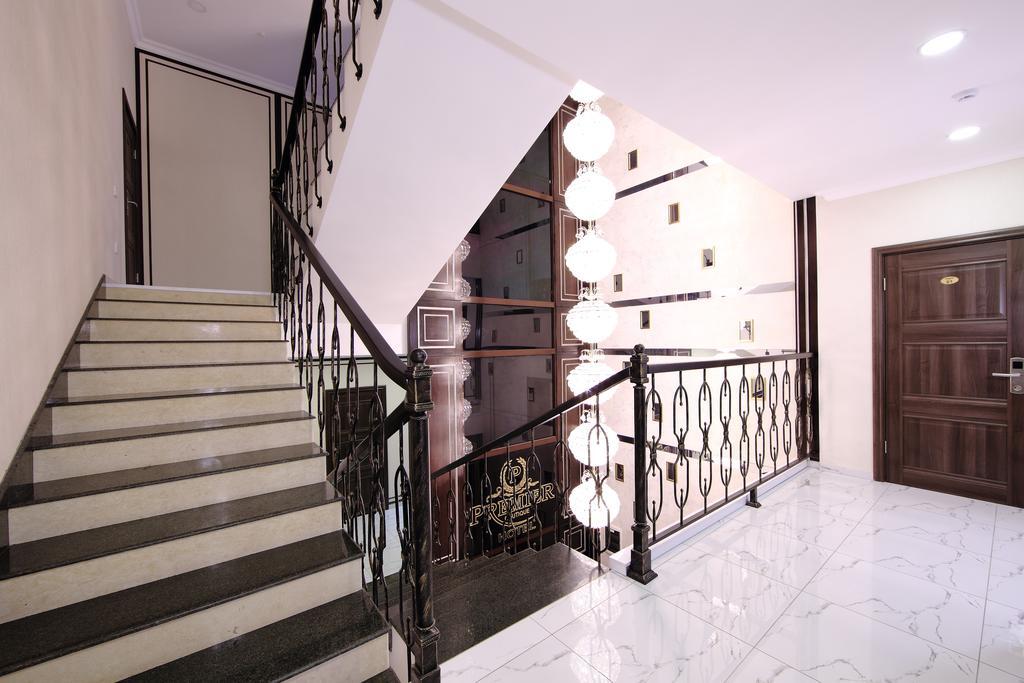 Premier Hotel Бишкек Екстериор снимка
