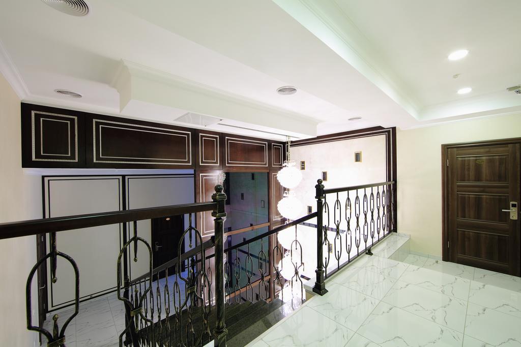Premier Hotel Бишкек Екстериор снимка